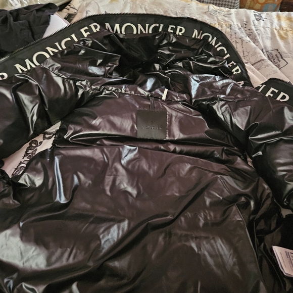 Moncler Vest - Picture 6 of 6